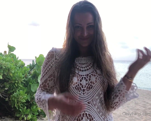 Dani Daniels aka Akadanidaniels OnlyFans - I love walking in from the beach and riding a dick! With my beach hair Of course, I have to suck