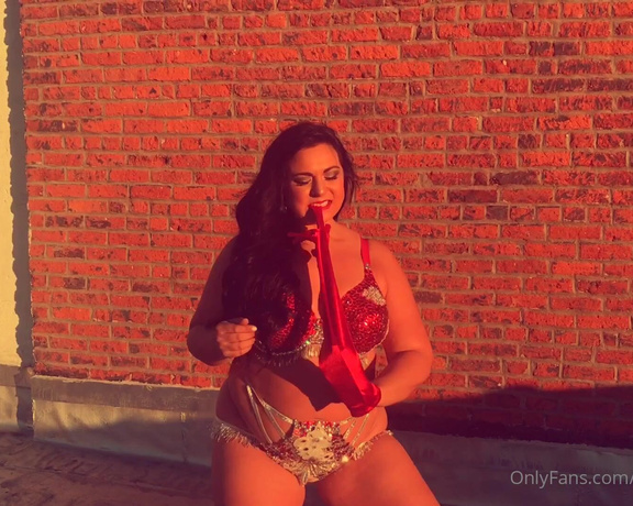 BellaBombshel -  Want the full burlesque video to your inbox,  Big Tits, Solo