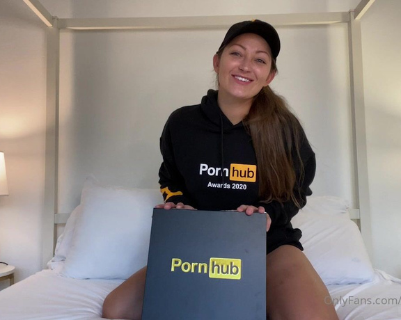 Dani Daniels aka Akadanidaniels OnlyFans - Pornhub sent me a box of FUN for hitting 500,000 subscribers!!!! And I am sure there is something