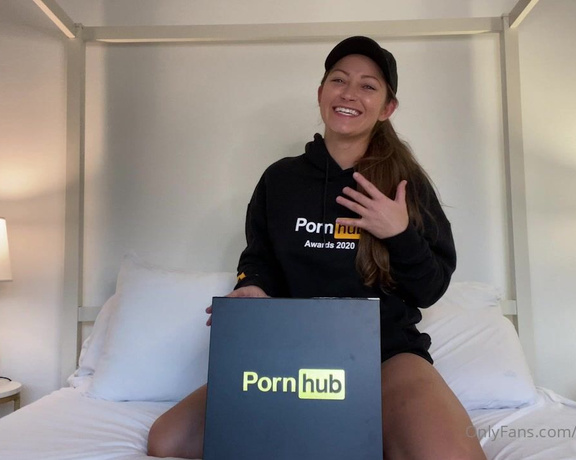 Dani Daniels aka Akadanidaniels OnlyFans - Pornhub sent me a box of FUN for hitting 500,000 subscribers!!!! And I am sure there is something