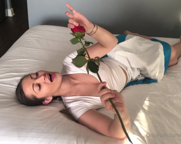 Dani Daniels aka Akadanidaniels OnlyFans - I do love cosplay And it is FUCK ME FRIDAY Be my beast and fuck belle so good Make me come all