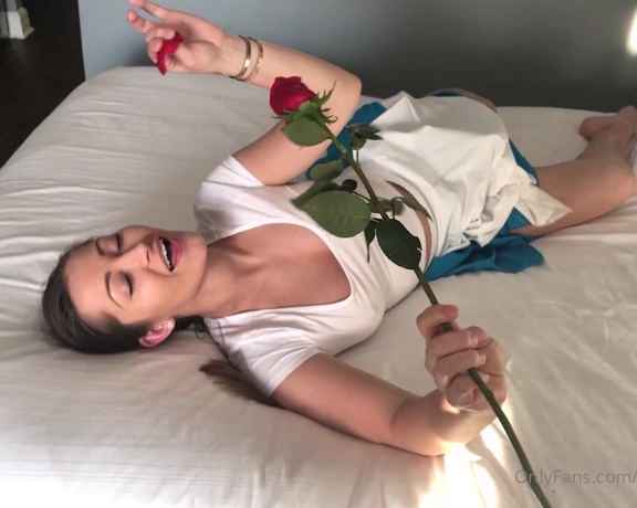 Dani Daniels aka Akadanidaniels OnlyFans - I do love cosplay And it is FUCK ME FRIDAY Be my beast and fuck belle so good Make me come all
