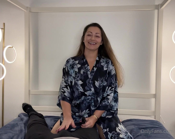 Dani Daniels aka Akadanidaniels OnlyFans - Tried out Bliss intimate oilDAMN, it was INCREDIBLE He cameI came multiple times Was inte