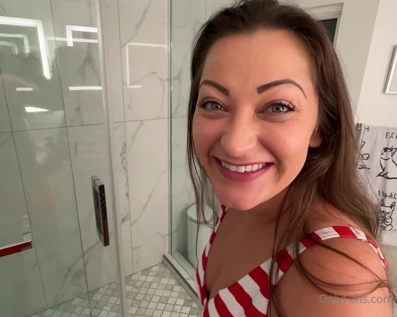 Dani Daniels aka Akadanidaniels OnlyFans - I love a little RED WHITE and BJ! Sneaking away from the 4th party to SUCK DICK and get a mouthful