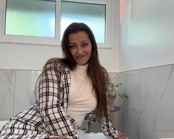 Dani Daniels aka Akadanidaniels OnlyFans - Are you going to do what your mistress tells you in the naughty JOI CEI sceneyou better! Check
