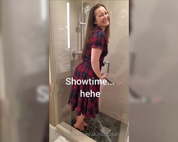 Dani Daniels aka Akadanidaniels OnlyFans - YO YO YO Cribs Texasand I am going to get FUCKED good in the shower of this Texas hotel room