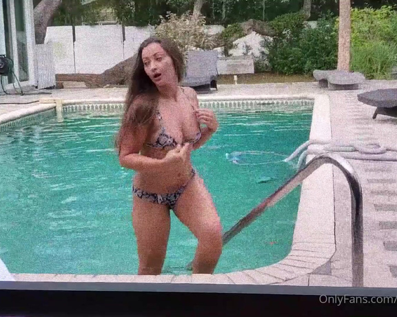 Dani Daniels aka Akadanidaniels OnlyFans - The lifeguard was really cute and I couldnt help but try to get his attention And I got his attent