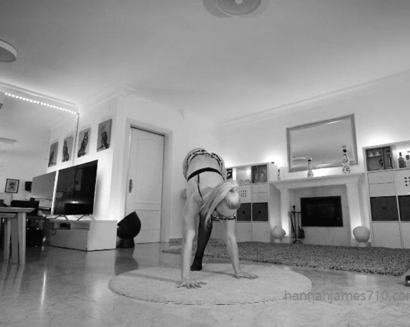 Hannah James aka Hannahjames710 OnlyFans - I was really happy with this handstand yesterday! See what gymnastic feats Ill pull off today