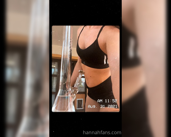 Hannah James aka Hannahjames710 OnlyFans - Cleaned my bong for you @woodstockington