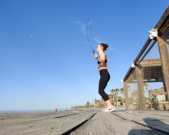 Hannah James aka Hannahjames710 OnlyFans - I went running and did some skipping at the beach early this morning! ENJOY THIS VIDEO! My mind