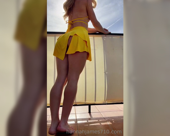 Hannah James aka Hannahjames710 OnlyFans - Tip this post if you love how I shake my booty in my yellow bikini!