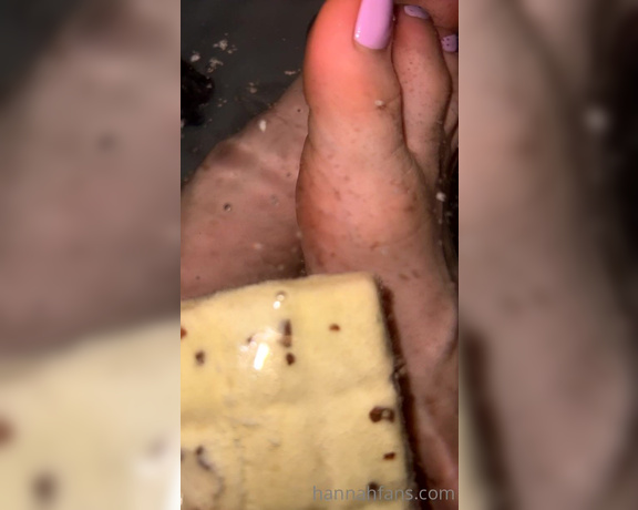 Hannah James aka Hannahjames710 OnlyFans - Chocolate bath melts! The one thing I love about the colder months is my bath time…