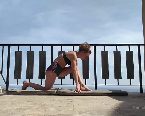 Hannah James aka Hannahjames710 OnlyFans - Throw back yoga sessions! 5