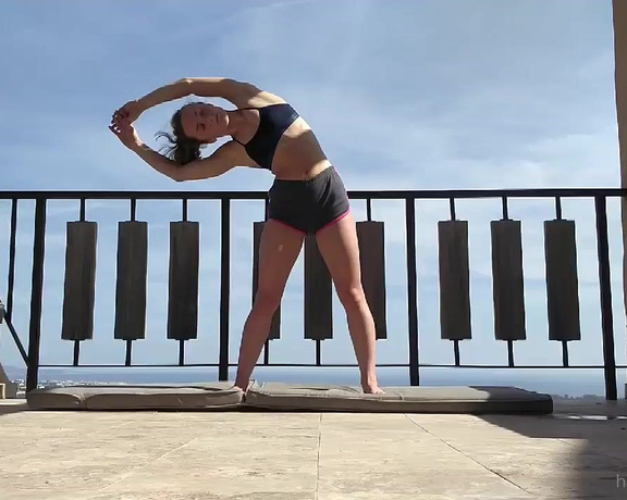 Hannah James aka Hannahjames710 OnlyFans - Throw back yoga sessions! 2