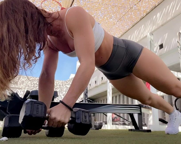 Hannah James aka Hannahjames710 OnlyFans - Some core training after my full body training session! 3