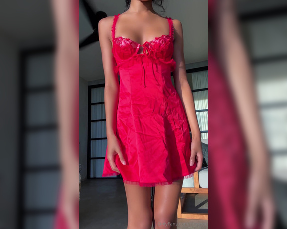Aaliyah Yue aka Tinyarab OnlyFans - Remember that video of me walking in the street in this red dress with my thong sticking out, while