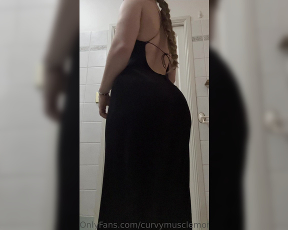 Tj aka Curvymusclemommy OnlyFans - How doesn’t love some louddd ass clapping