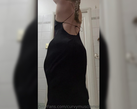 Tj aka Curvymusclemommy OnlyFans - How doesn’t love some louddd ass clapping