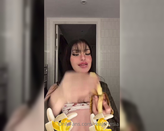 Ariesia aka Ariesiatv OnlyFans Video 886