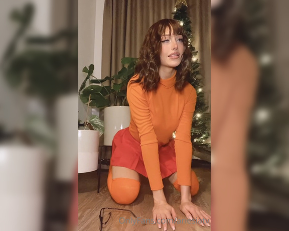 Ariesia aka Ariesiatv OnlyFans - Who remembers the Velma cosplay