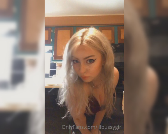 Lux aka Lilbussygirl OnlyFans - Hehe trying to be cute for u before someone walks