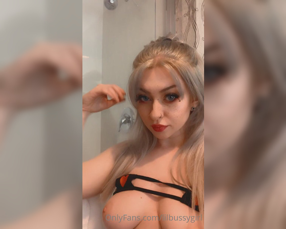 Lux aka Lilbussygirl OnlyFans - Good morning