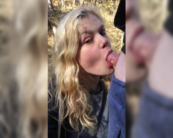 Daisy Love - Sucking dick on a busy hiking trail People walked down while we were filming,  Big Tits, Amateur, All Sex, Tattoo