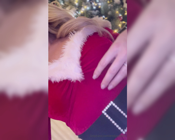 Emily Walters aka Emilywalters OnlyFans - Do you like my Mrs Clause outfit