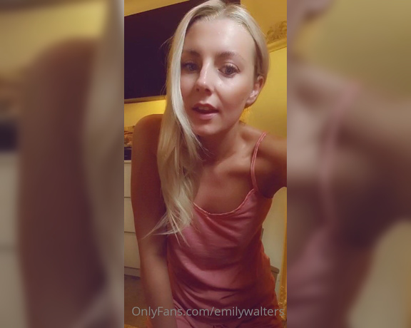 Emily Walters aka Emilywalters OnlyFans - Play with your tits, its FRIYAYYY