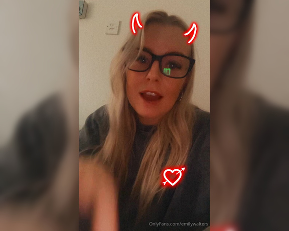 Emily Walters aka Emilywalters OnlyFans - Happy Friday to my favourite people I hope you all have a good one Video one cut off so I had 1