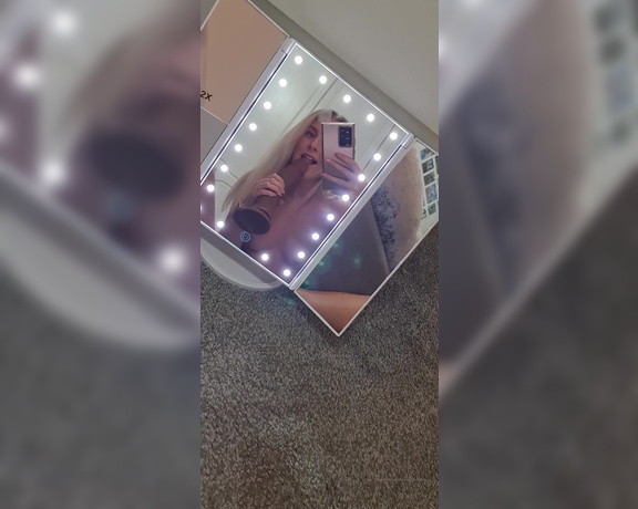 Emily Walters aka Emilywalters OnlyFans - Little tease before I head to work