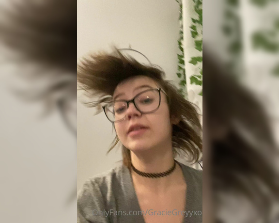 GracieGreyyxo aka Graciegreyyxo OnlyFans - Lol I hope you don’t mind me posting the normal Gracie look sometimes lol crazy hair and all