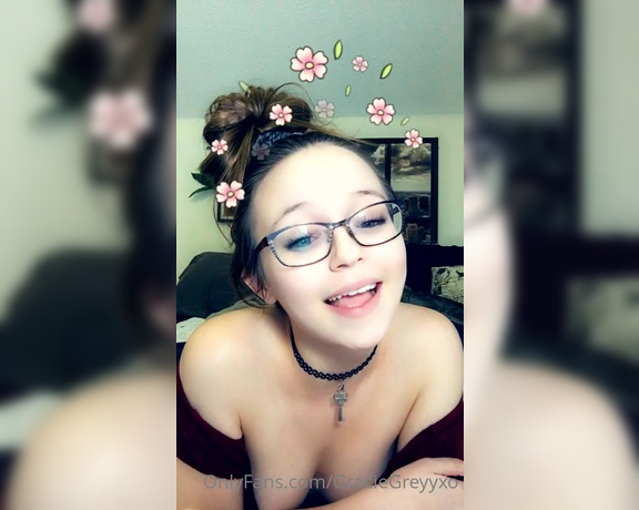 GracieGreyyxo aka Graciegreyyxo OnlyFans - Theres a little Belle in all of us Ps Dont hate on my singing pwease, I was just having fun