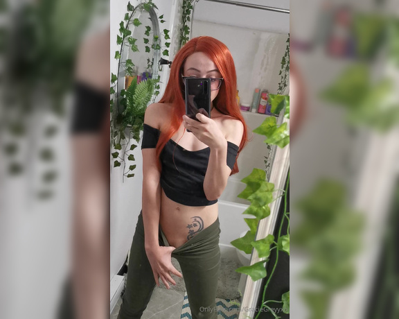 GracieGreyyxo aka Graciegreyyxo OnlyFans - I hope you find it Kimpossible to not get hard watching this video!