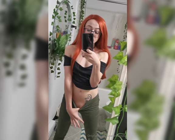 GracieGreyyxo aka Graciegreyyxo OnlyFans - I hope you find it Kimpossible to not get hard watching this video!