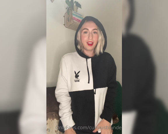 Bonnie Slayed aka Bonnieslayed OnlyFans - If you wanna watch me fingering myself in nothing but the hoodie until I cum verrry hard tip $10