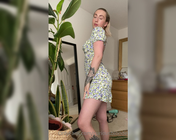 Bonnie Slayed aka Bonnieslayed OnlyFans - POV showing you my outfit for our date