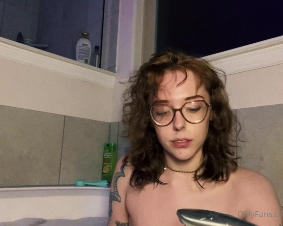 Cam aka Thiccameron OnlyFans - Sorry these vids aren’t longer lol turns out recording in the bath is harder than i thought hahah 3