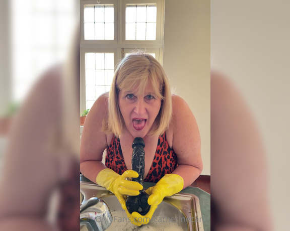 Catherinecan1 aka Catherinecan1 OnlyFans - Your Best Friends Mum wears her Swimsuit and rubber gloves You’ll never guess what she finds in the