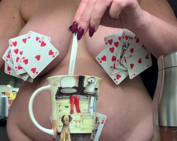 Catherinecan1 aka Catherinecan1 OnlyFans - Coffee Time ~ Plus! If you play your cards right it could be Aces High or the Queen of Hearts that