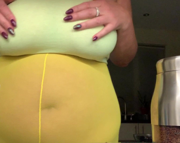 Catherinecan1 aka Catherinecan1 OnlyFans - Coffee Time Just chilling out in sunshine yellow as it continues to rain outside These pantyho