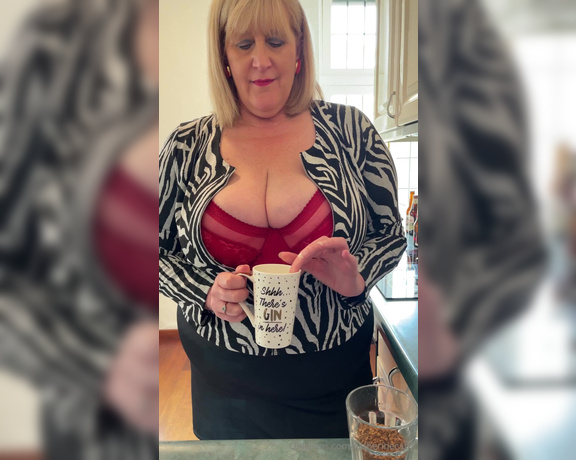 Catherinecan1 aka Catherinecan1 OnlyFans - Its coffee time Not coffee time lol Spot the mistake and let me know in the comments lol