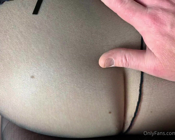 Catherinecan1 aka Catherinecan1 OnlyFans - Tights Tuesday I know some of you filthy guys love the feel of nylon too This guy slipped on some