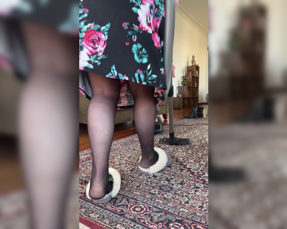 Catherinecan1 aka Catherinecan1 OnlyFans - Your best friends mum is a whizz with the vacuum But after all that cleaning she needed a little