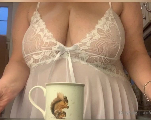 Catherinecan1 aka Catherinecan1 OnlyFans - Hi Ho Ho Coffee Time It’s the start of an exciting Christmas Eve  Shower time who wants