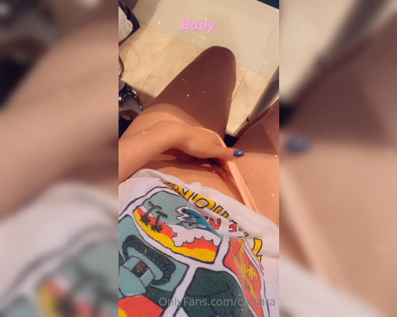 Catsara aka Catsara OnlyFans - Amor, Cuantos dedos tocan mi vagina hmeda 1 2