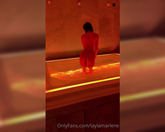Layla Marlene aka Laylamarlene OnlyFans - Nuovo video in spa con copiosa sborrata… indovina dove! New video at the spa with