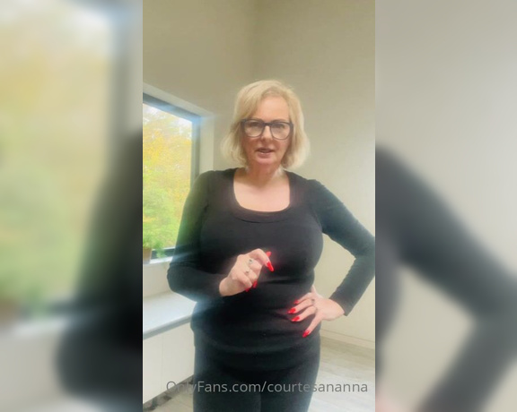 Courtesan Annabel aka Courtesananna OnlyFans - A little chat while away in The UK, casual outfit  black cord trousers and tight top Back this week