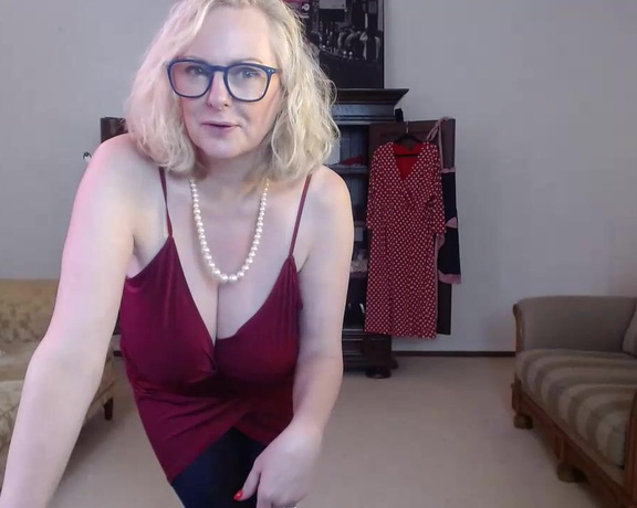 Courtesan Annabel aka Courtesananna OnlyFans - Stream started at 12242020 1000 am Christmas eve morning topless tea chat