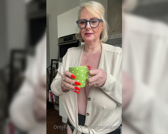 Courtesan Annabel aka Courtesananna OnlyFans - Saturday morning cup of tea for you Have a lovely day